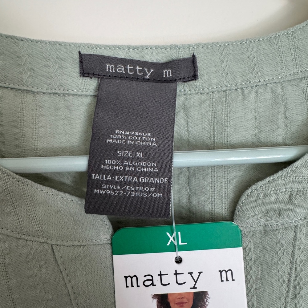 👚Matty M Green Blouse with Cuffed Sleeves and Mandarin Collar - Picture 5 of 8